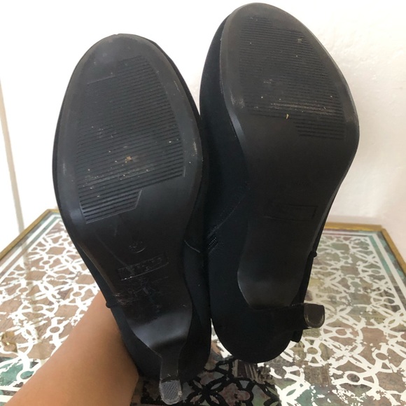 Madeline Stuart Black Faux Suede Heeled Booties Women's Size 6.5 or 7 - Picture 6 of 8